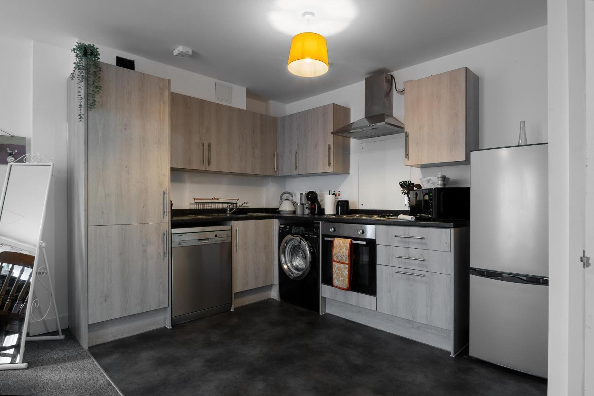 Livestay-New Private Apartment Building Minutes From Heathrow Slough Buitenkant foto