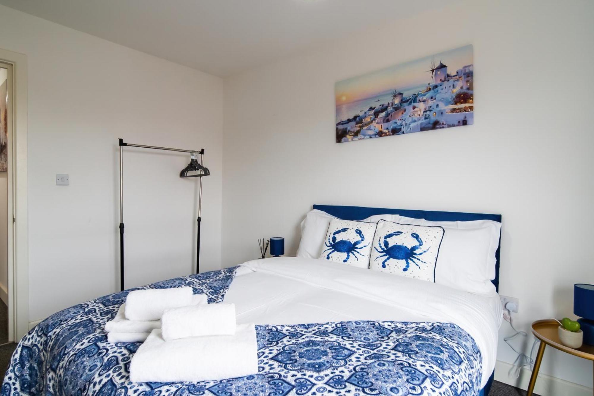 Livestay-New Private Apartment Building Minutes From Heathrow Slough Buitenkant foto