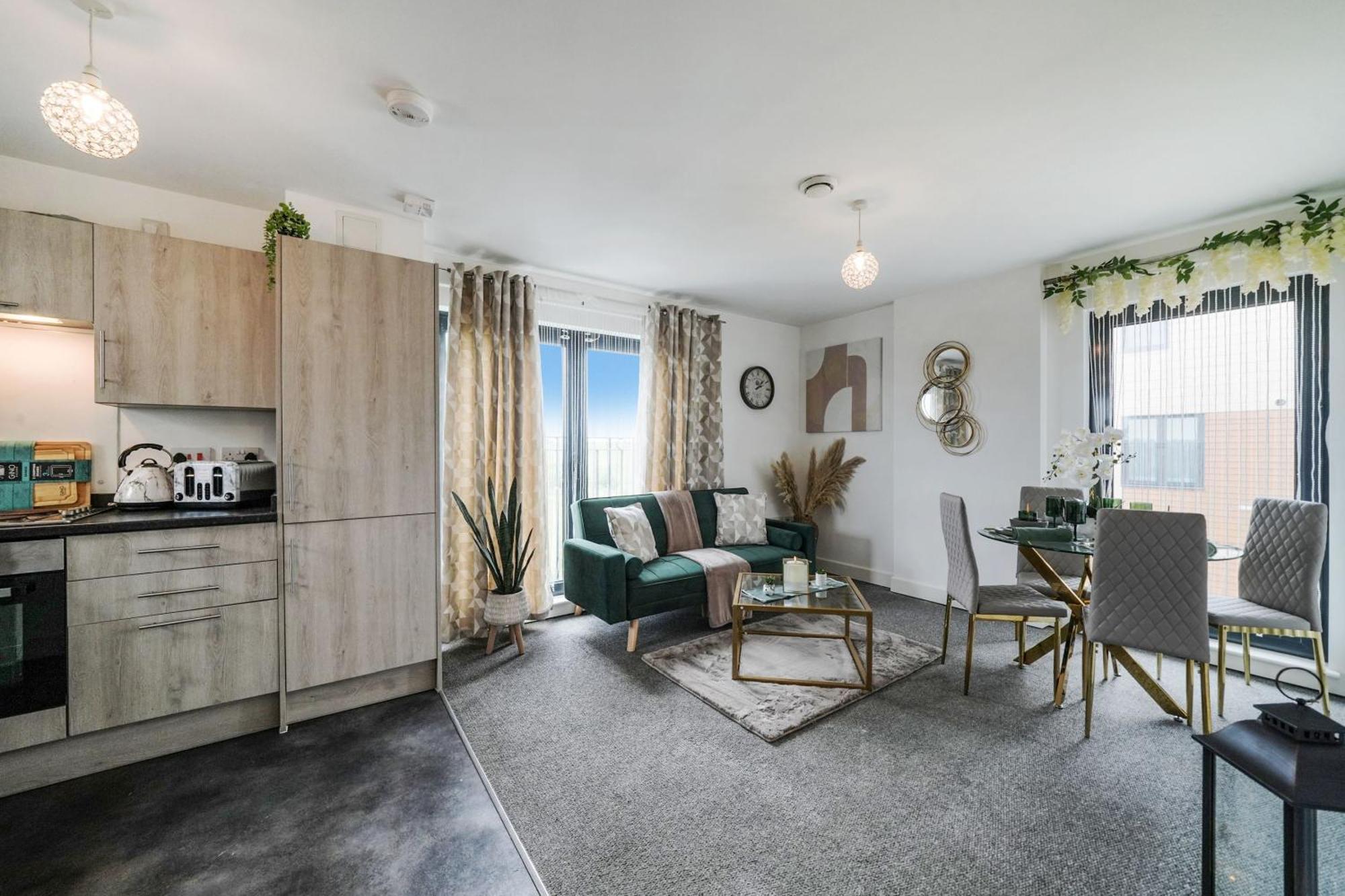 Livestay-New Private Apartment Building Minutes From Heathrow Slough Buitenkant foto
