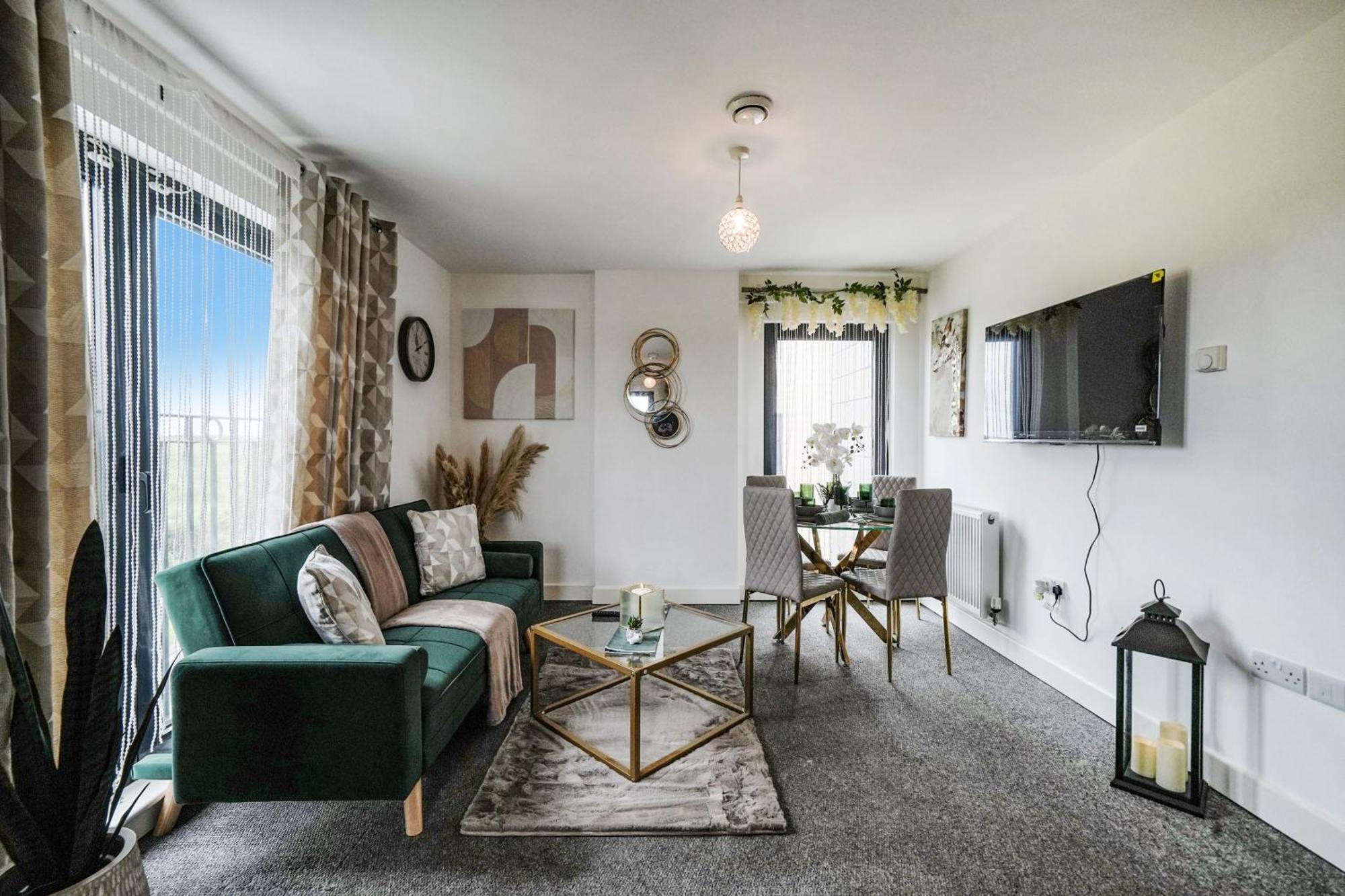 Livestay-New Private Apartment Building Minutes From Heathrow Slough Buitenkant foto